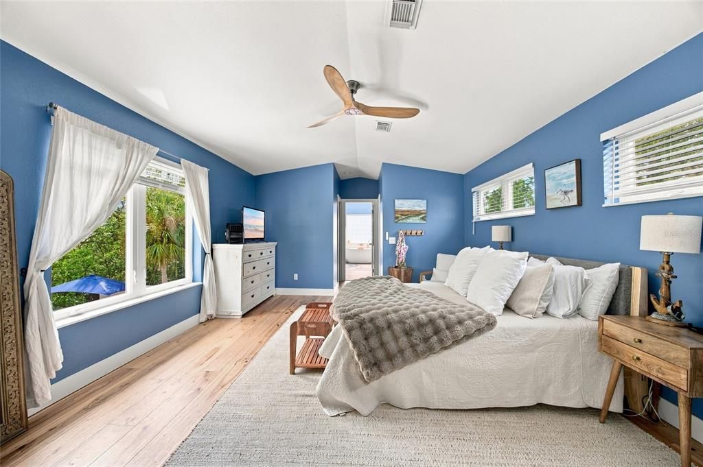 For Sale: $1,300,000 (4 beds, 3 baths, 2941 Square Feet)
