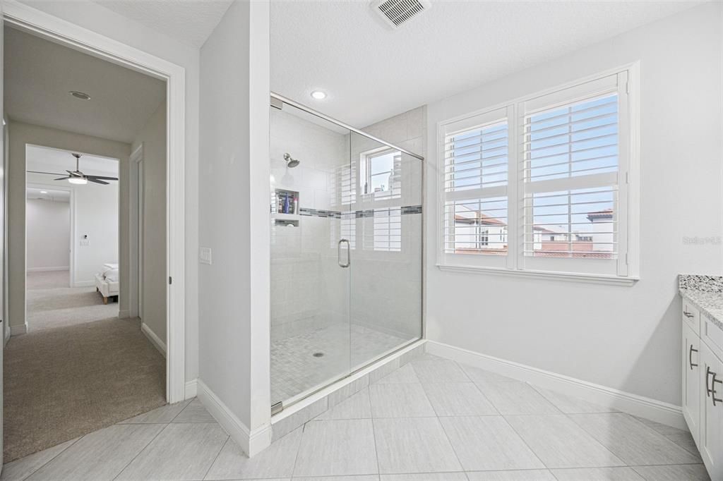 For Sale: $795,000 (5 beds, 4 baths, 3174 Square Feet)