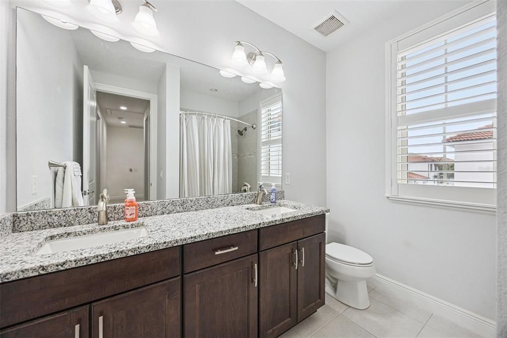 For Sale: $795,000 (5 beds, 4 baths, 3174 Square Feet)