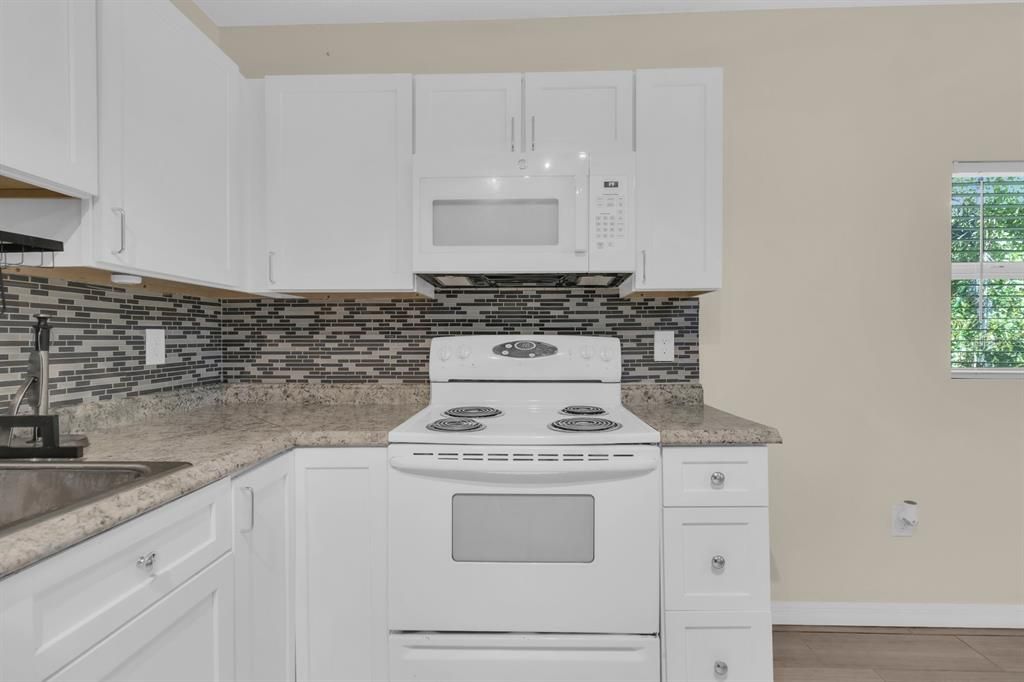 В аренду: $1,495 (1 спален, 1 ванн, 650 Квадратных фут)