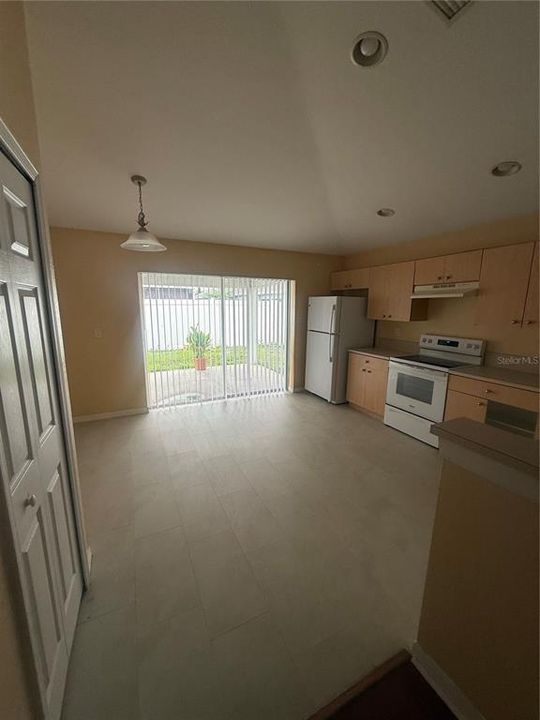 For Rent: $2,200 (3 beds, 2 baths, 1530 Square Feet)