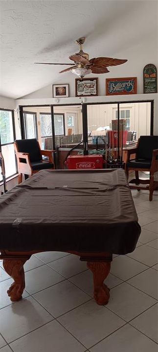 На продажу: $799,000 (4 спален, 2 ванн, 3100 Квадратных фут)