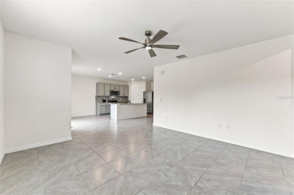 For Rent: $2,499 (4 beds, 3 baths, 2371 Square Feet)