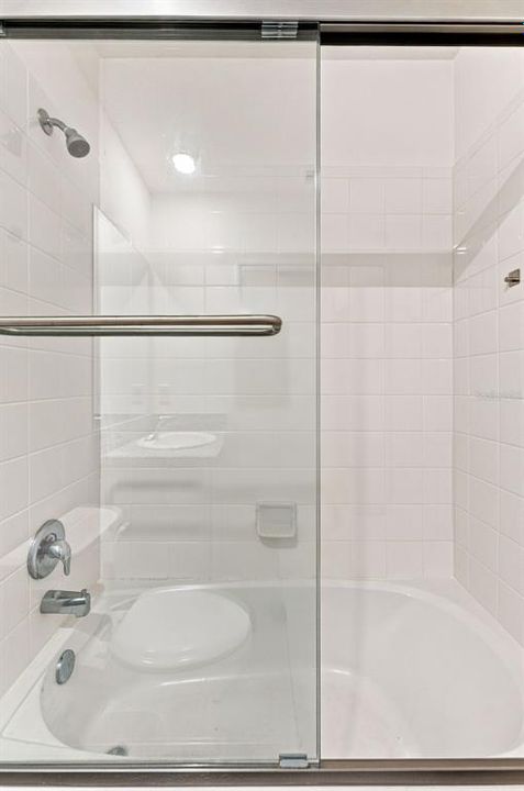 For Rent: $2,499 (4 beds, 3 baths, 2371 Square Feet)