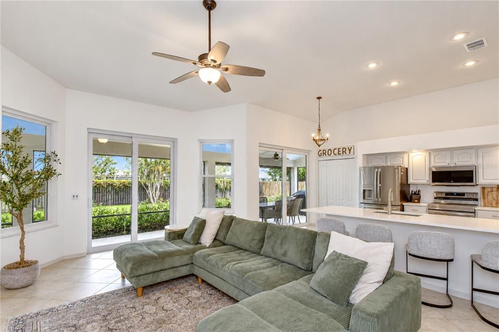 For Sale: $565,000 (4 beds, 2 baths, 2263 Square Feet)