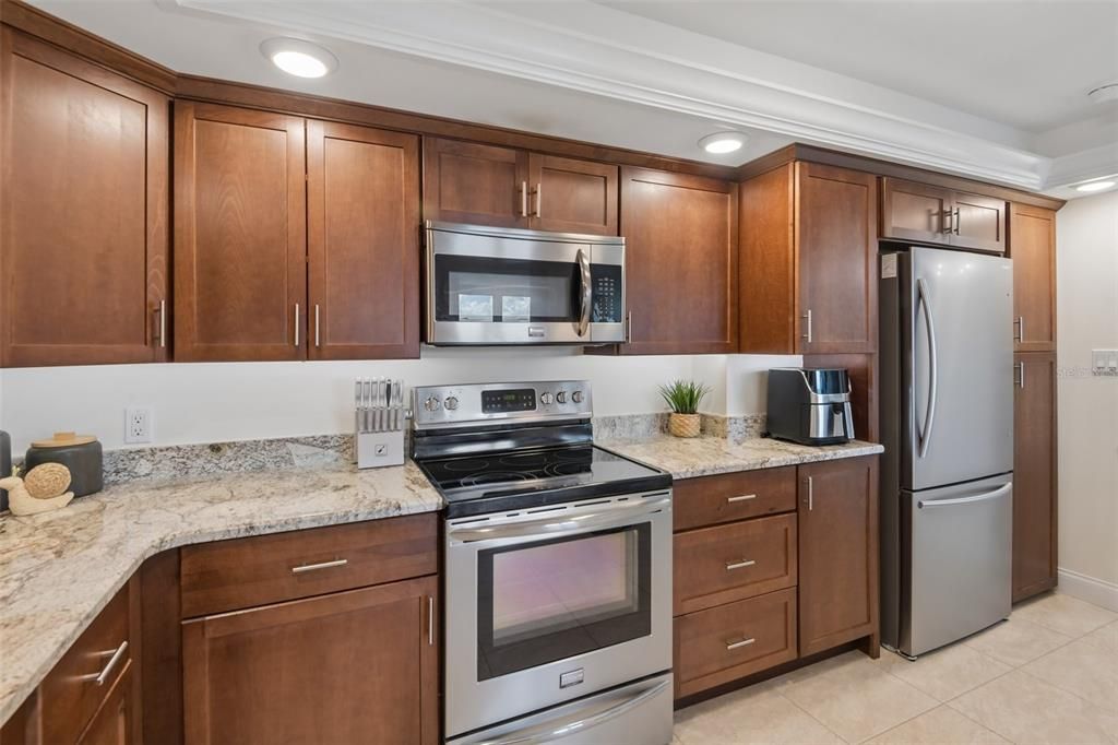 На продажу: $459,900 (2 спален, 2 ванн, 1300 Квадратных фут)