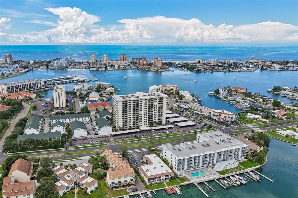На продажу: $459,900 (2 спален, 2 ванн, 1300 Квадратных фут)