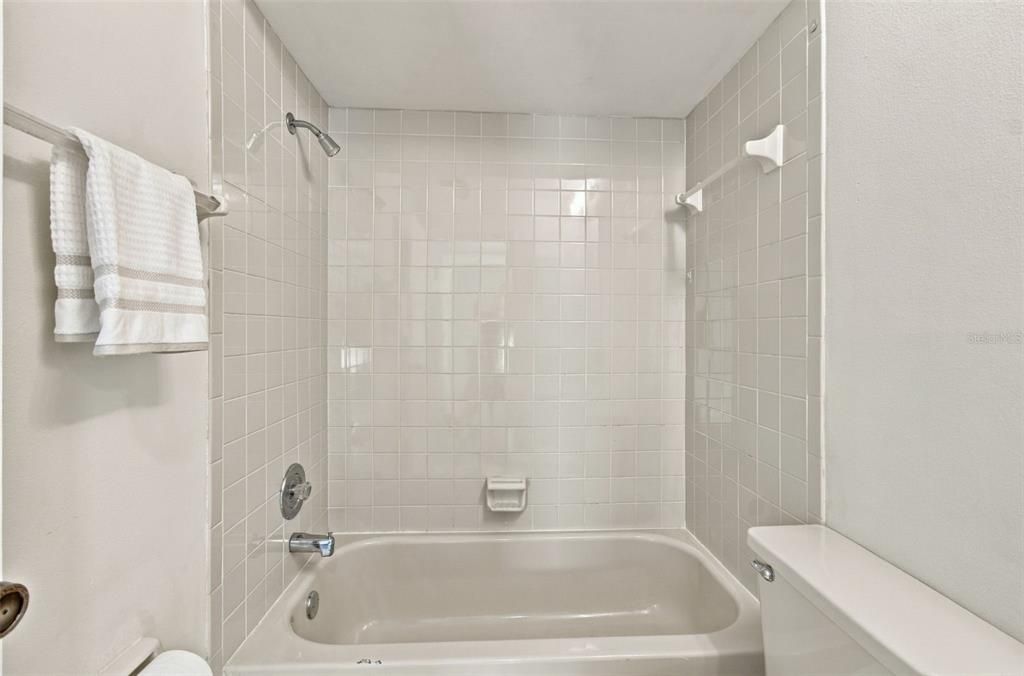 En Venta: $165,000 (2 camas, 2 baños, 988 Pies cuadrados)