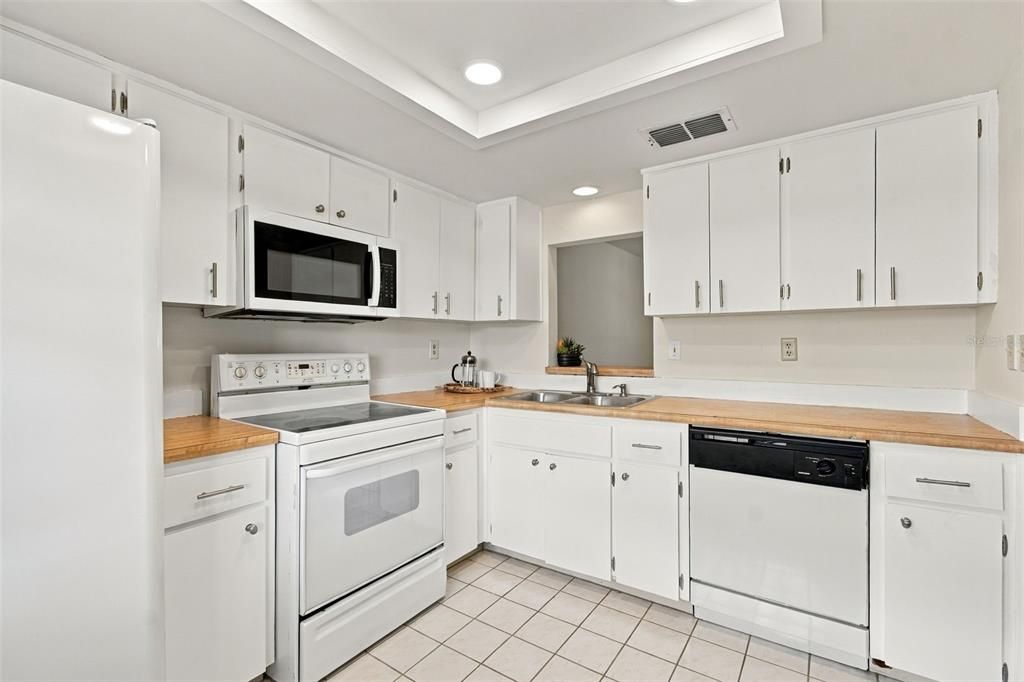 En Venta: $165,000 (2 camas, 2 baños, 988 Pies cuadrados)