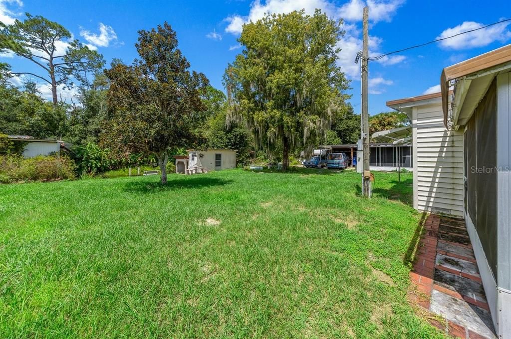 For Sale: $169,000 (2 beds, 2 baths, 1040 Square Feet)