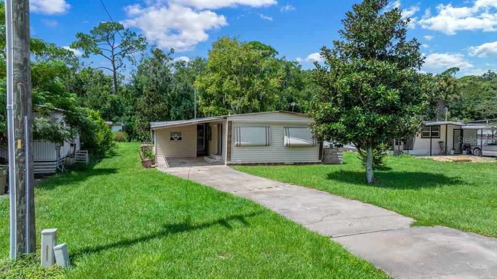 For Sale: $169,000 (2 beds, 2 baths, 1040 Square Feet)