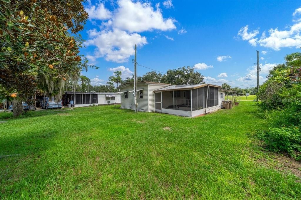 For Sale: $169,000 (2 beds, 2 baths, 1040 Square Feet)