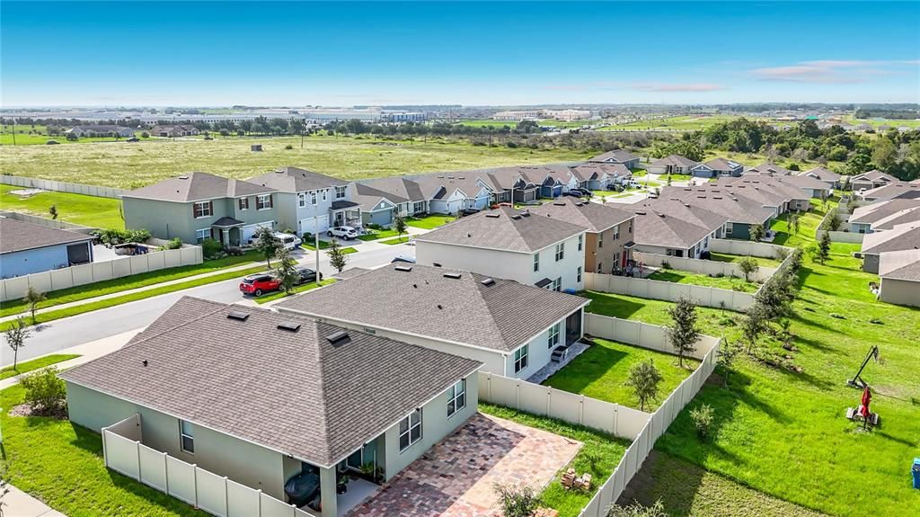 На продажу: $339,000 (4 спален, 2 ванн, 1867 Квадратных фут)