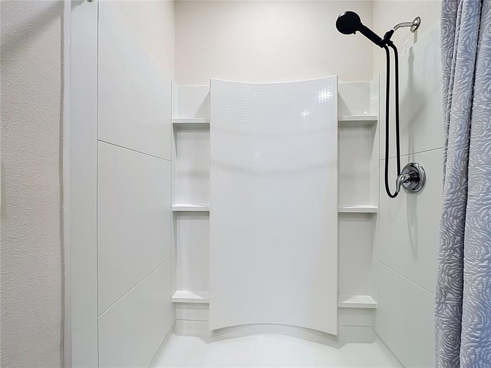 На продажу: $339,000 (4 спален, 2 ванн, 1867 Квадратных фут)