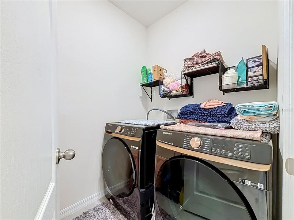 На продажу: $339,000 (4 спален, 2 ванн, 1867 Квадратных фут)