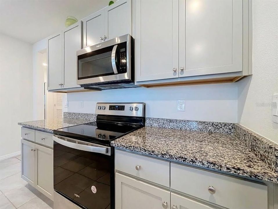 На продажу: $339,000 (4 спален, 2 ванн, 1867 Квадратных фут)