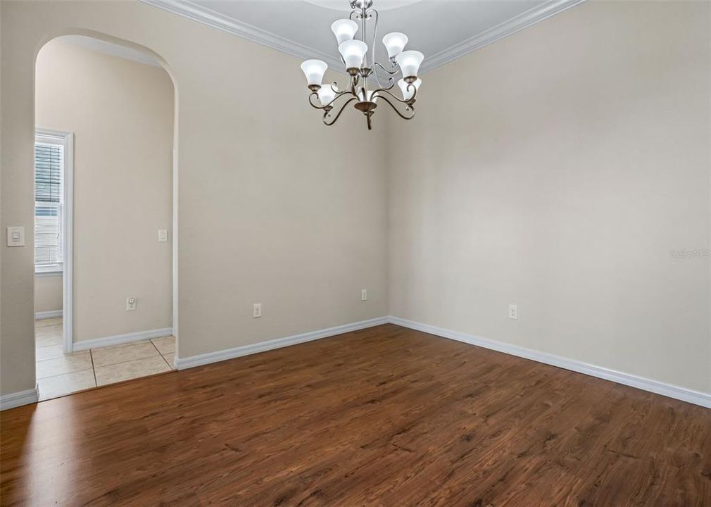 На продажу: $389,000 (3 спален, 2 ванн, 1825 Квадратных фут)