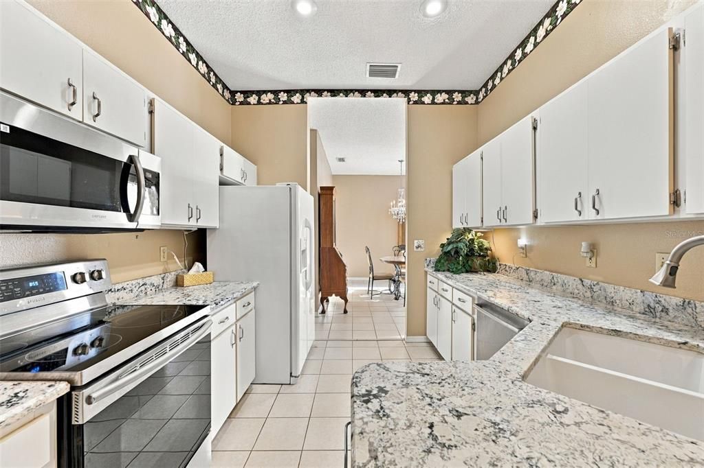 En Venta: $214,900 (2 camas, 2 baños, 1489 Pies cuadrados)