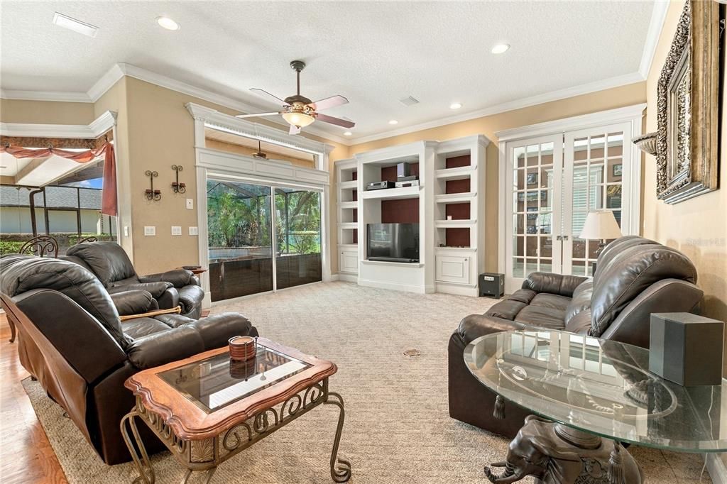 For Sale: $750,000 (5 beds, 3 baths, 3611 Square Feet)