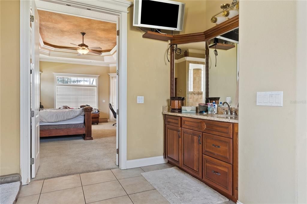 For Sale: $750,000 (5 beds, 3 baths, 3611 Square Feet)