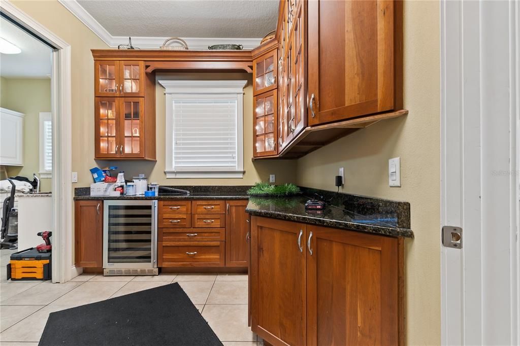 For Sale: $750,000 (5 beds, 3 baths, 3611 Square Feet)