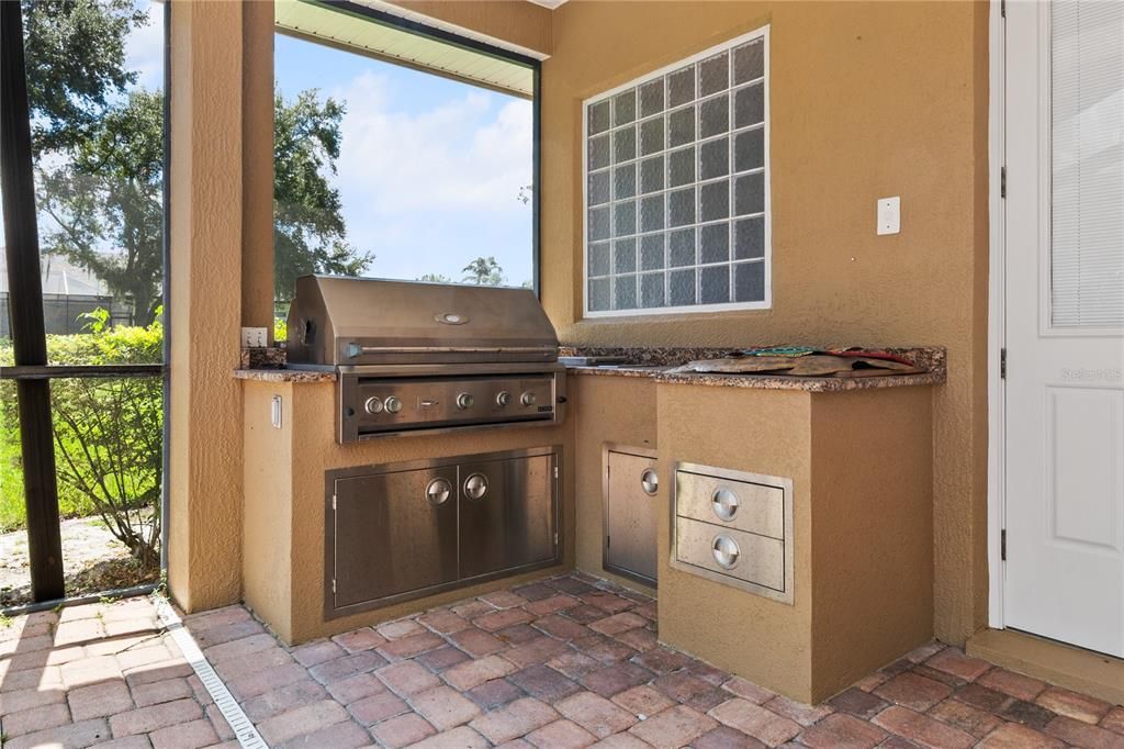 For Sale: $750,000 (5 beds, 3 baths, 3611 Square Feet)