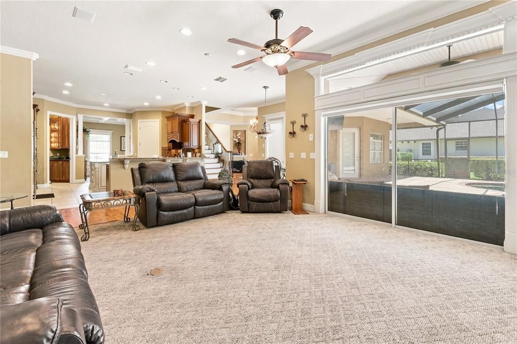 For Sale: $750,000 (5 beds, 3 baths, 3611 Square Feet)