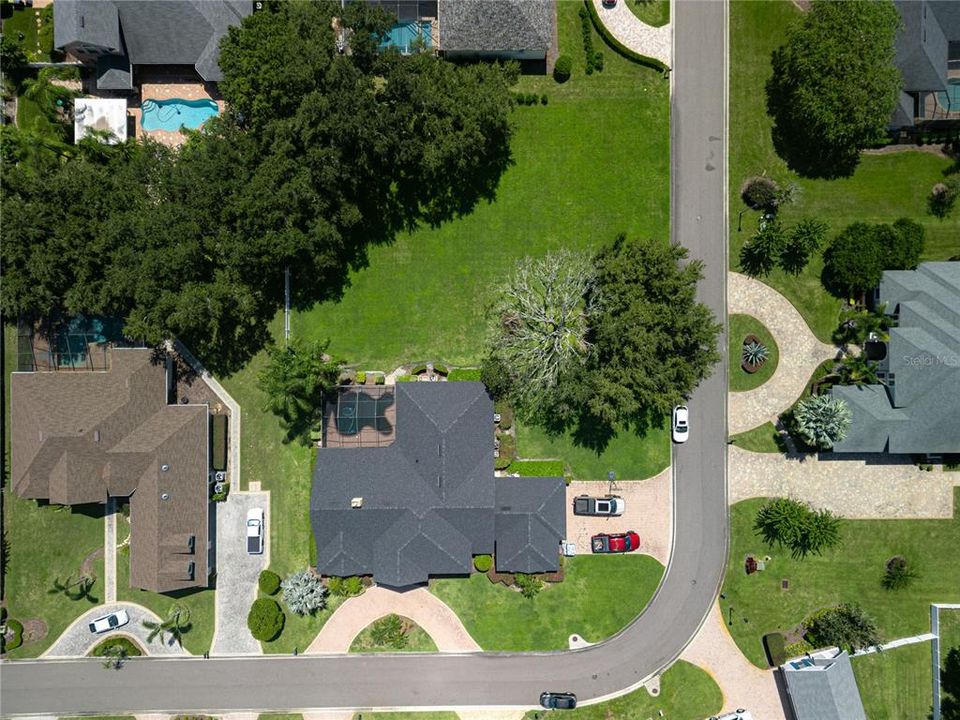 For Sale: $750,000 (5 beds, 3 baths, 3611 Square Feet)