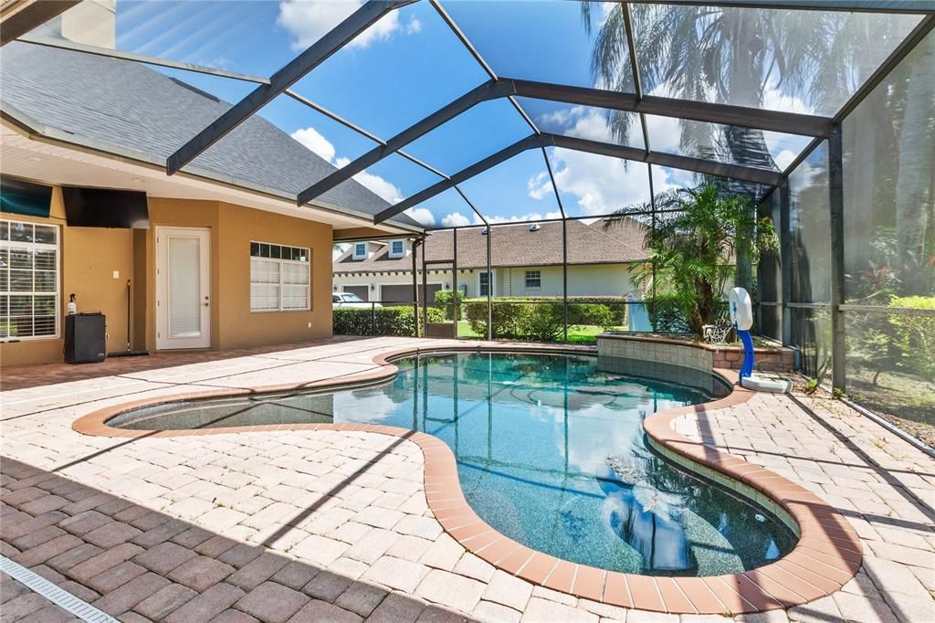 For Sale: $750,000 (5 beds, 3 baths, 3611 Square Feet)