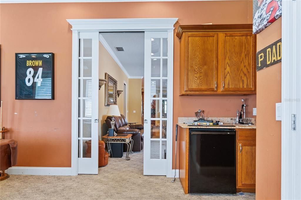 For Sale: $750,000 (5 beds, 3 baths, 3611 Square Feet)