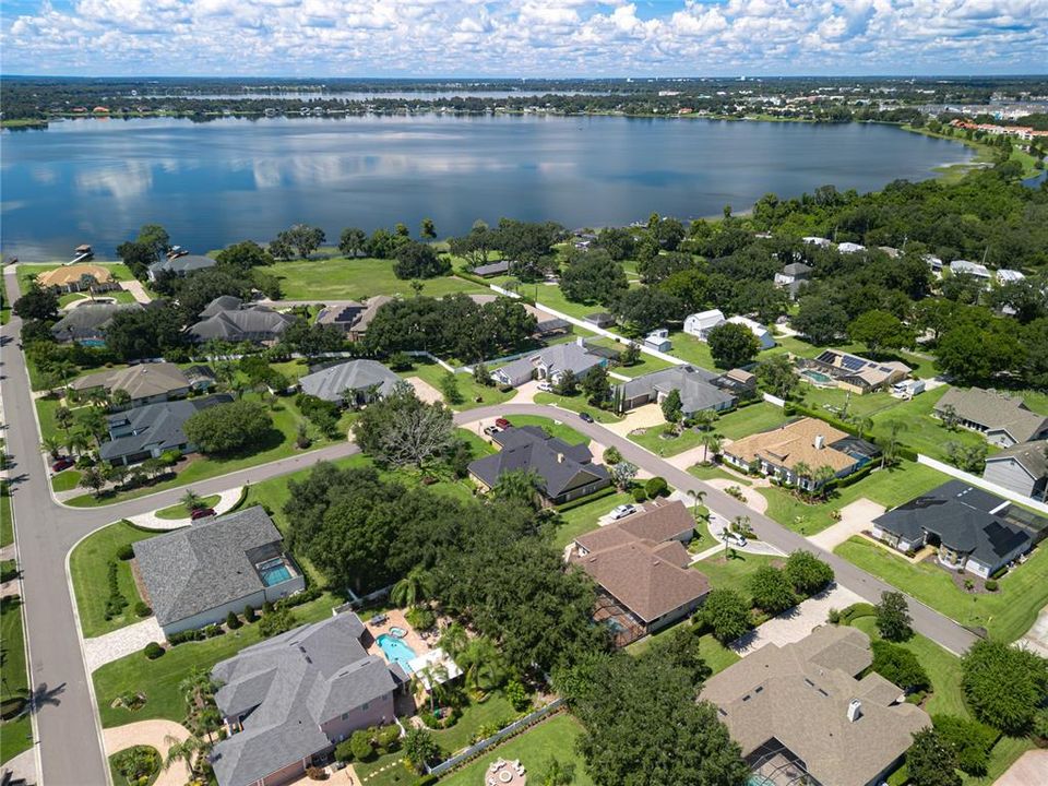 For Sale: $750,000 (5 beds, 3 baths, 3611 Square Feet)