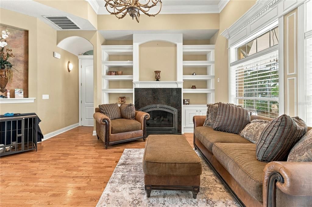 For Sale: $750,000 (5 beds, 3 baths, 3611 Square Feet)