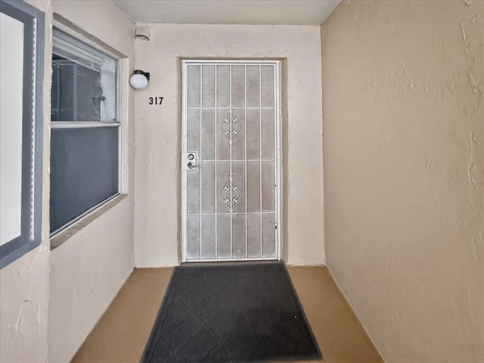 For Sale: $149,990 (2 beds, 2 baths, 1094 Square Feet)