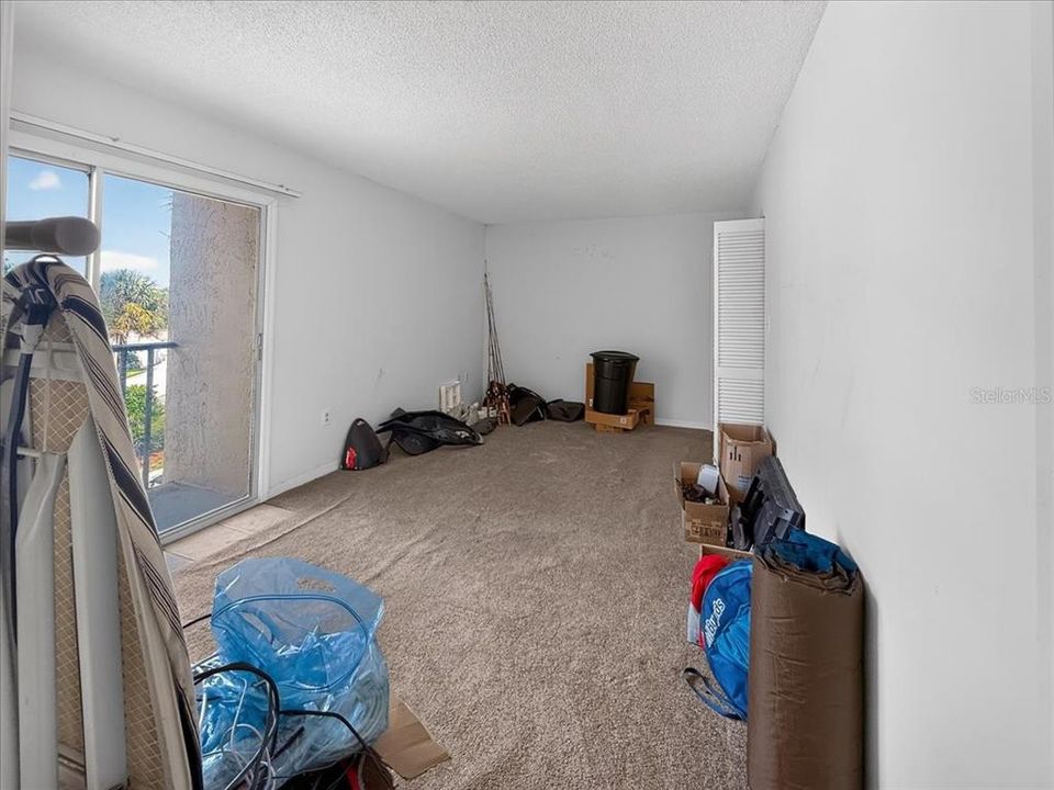 For Sale: $149,990 (2 beds, 2 baths, 1094 Square Feet)