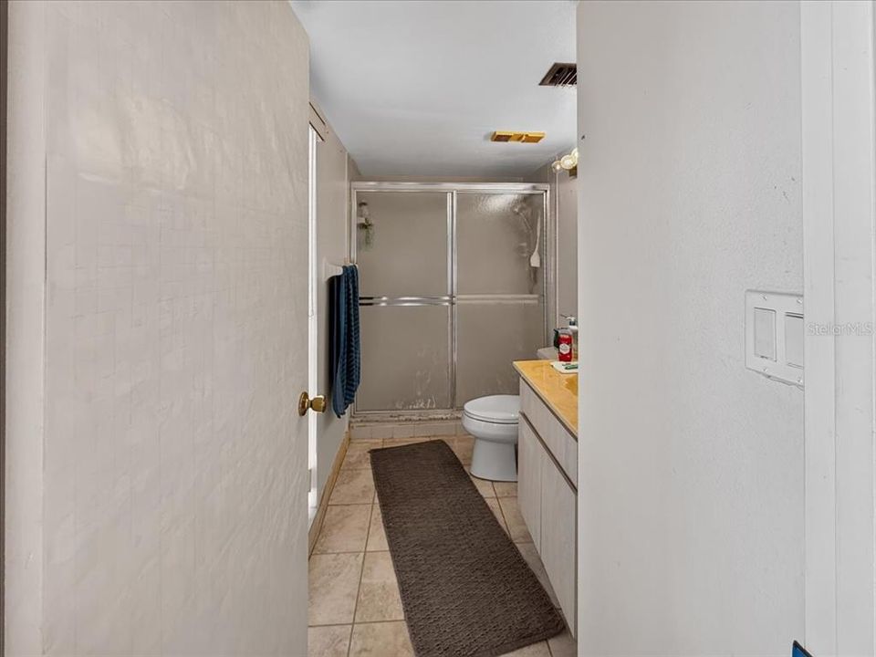 For Sale: $149,990 (2 beds, 2 baths, 1094 Square Feet)