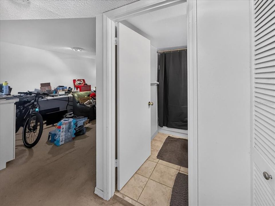 For Sale: $149,990 (2 beds, 2 baths, 1094 Square Feet)