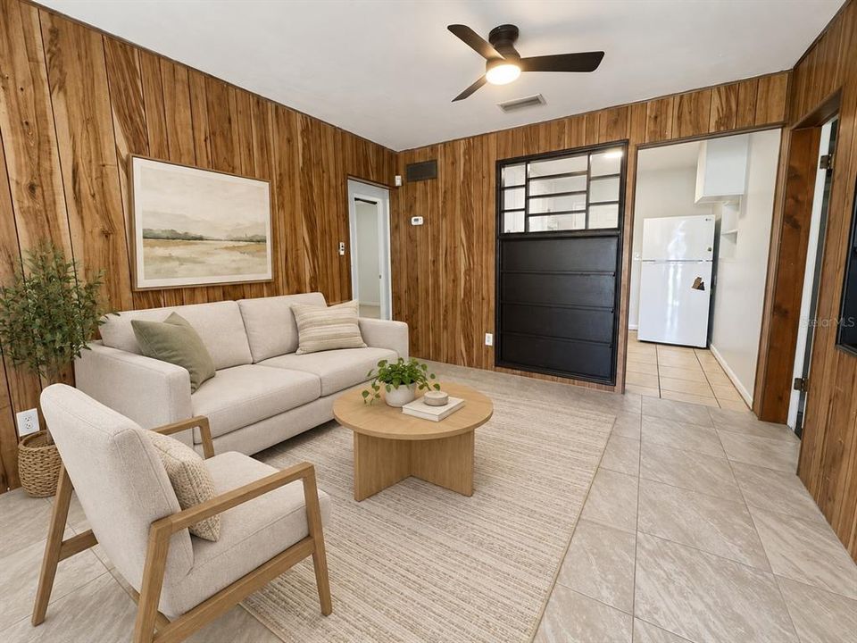 For Rent: $2,050 (3 beds, 2 baths, 955 Square Feet)