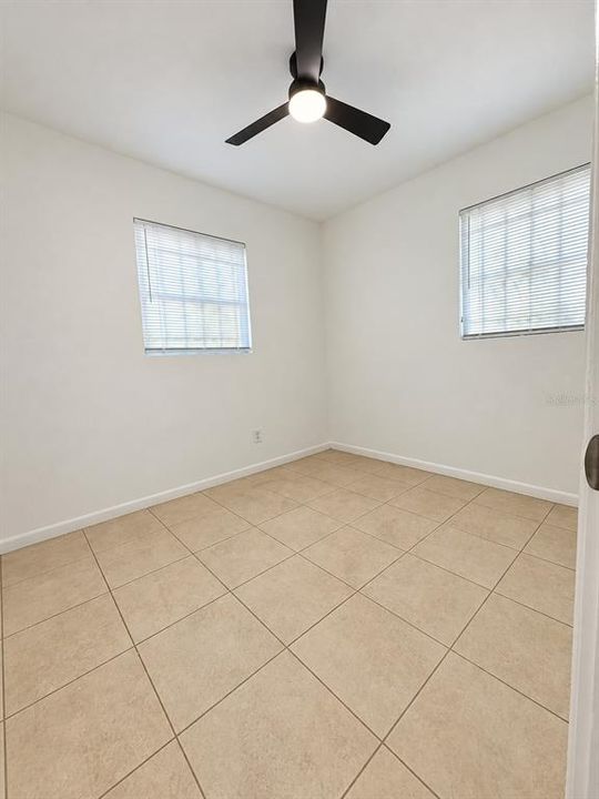 For Rent: $2,050 (3 beds, 2 baths, 955 Square Feet)
