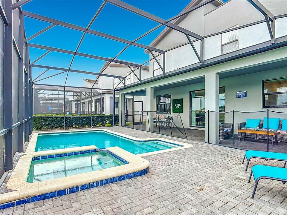 En Venta: $899,000 (8 camas, 5 baños, 4303 Pies cuadrados)