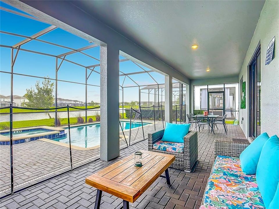 En Venta: $899,000 (8 camas, 5 baños, 4303 Pies cuadrados)