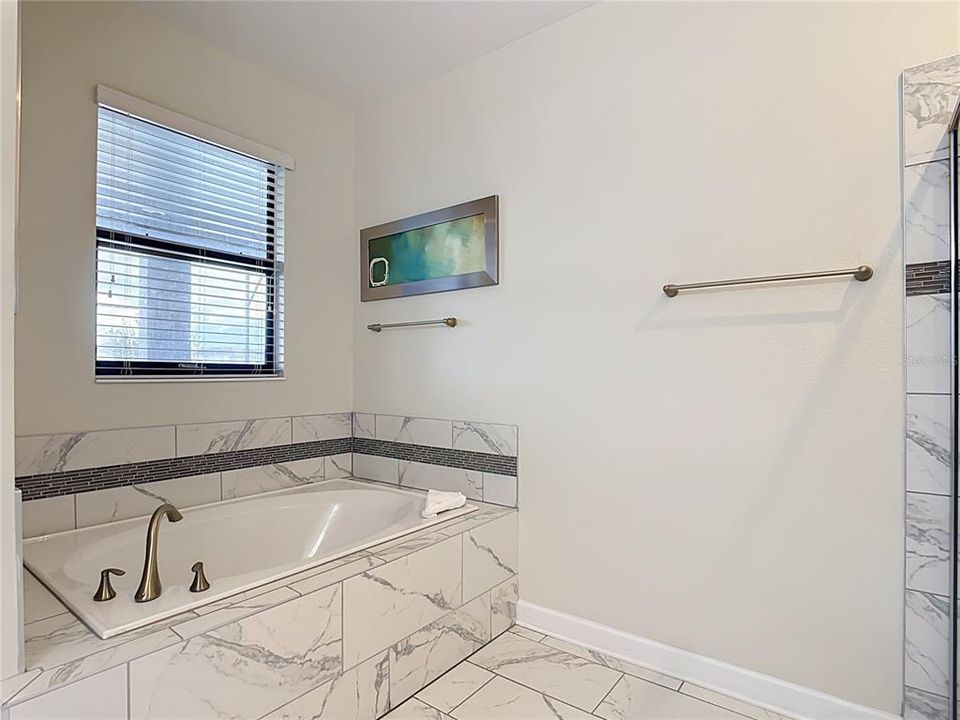 En Venta: $899,000 (8 camas, 5 baños, 4303 Pies cuadrados)