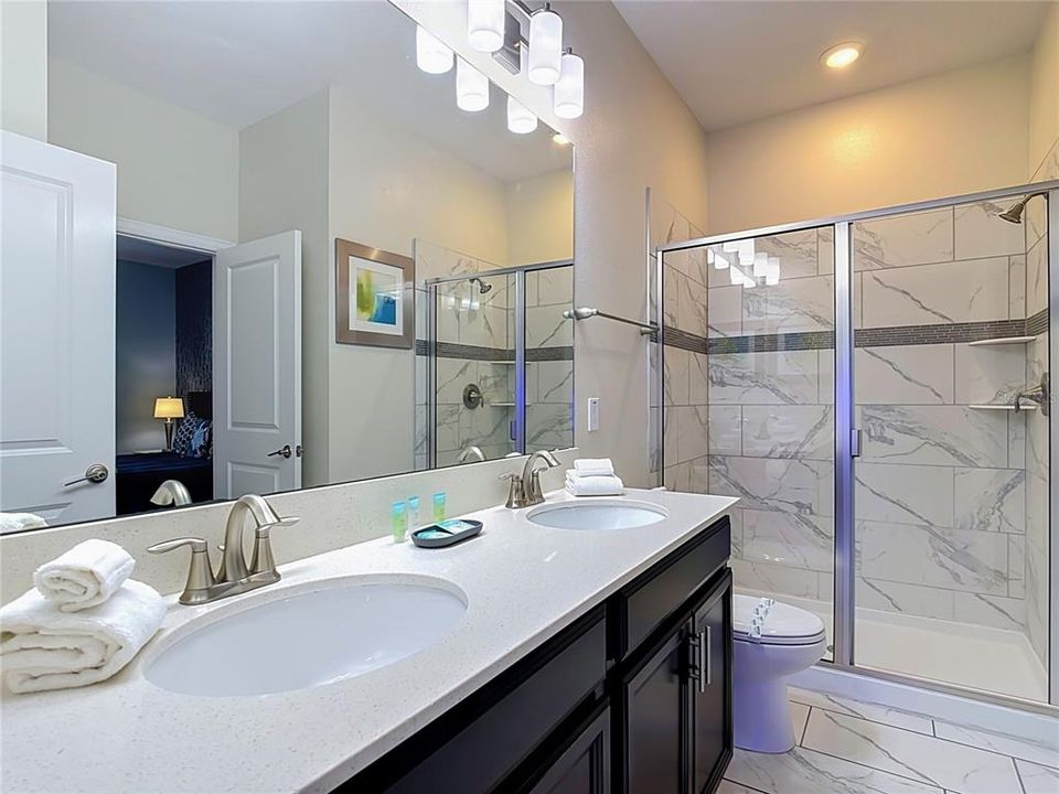 En Venta: $899,000 (8 camas, 5 baños, 4303 Pies cuadrados)