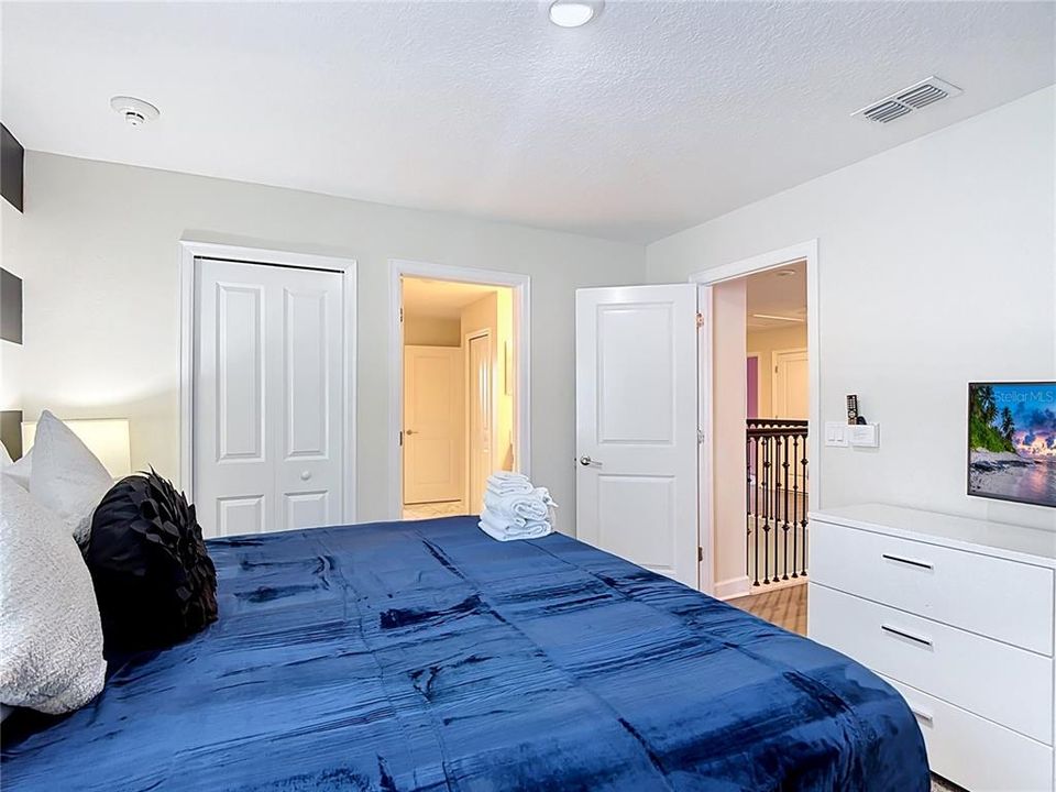 En Venta: $899,000 (8 camas, 5 baños, 4303 Pies cuadrados)