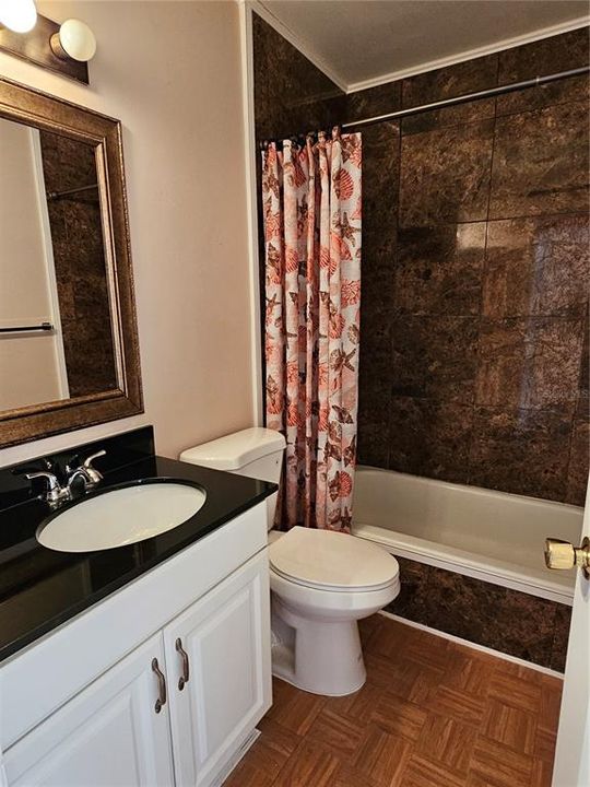For Sale: $134,900 (2 beds, 1 baths, 885 Square Feet)