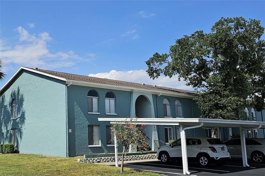 For Sale: $134,900 (2 beds, 1 baths, 885 Square Feet)