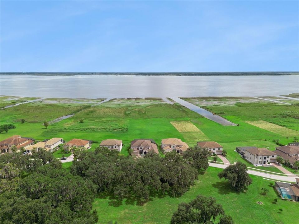 En Venta: $1,099,000 (5 camas, 5 baños, 5428 Pies cuadrados)