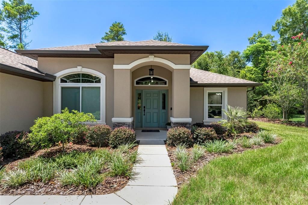 For Sale: $349,900 (3 beds, 2 baths, 1847 Square Feet)