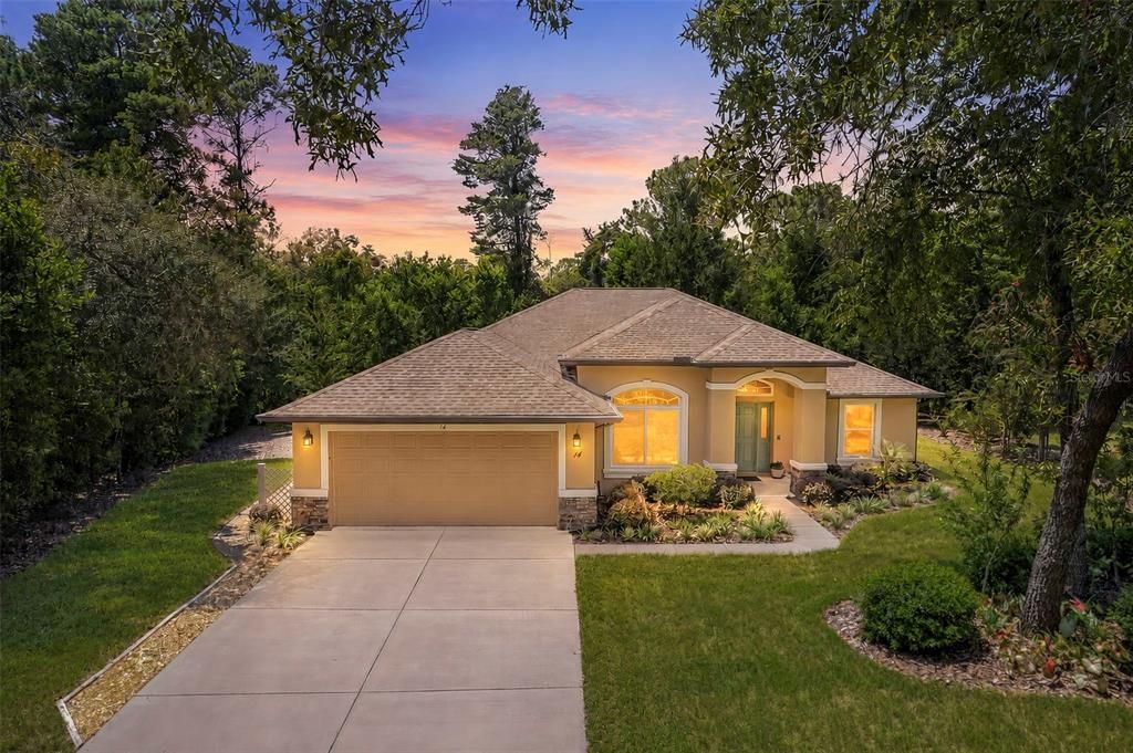 For Sale: $349,900 (3 beds, 2 baths, 1847 Square Feet)
