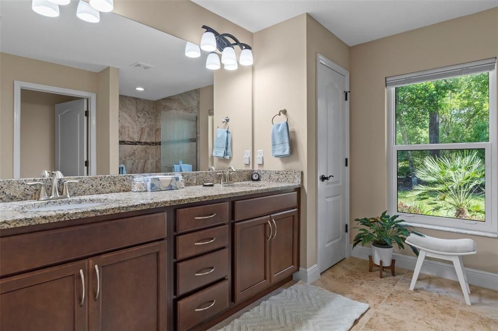 For Sale: $349,900 (3 beds, 2 baths, 1847 Square Feet)