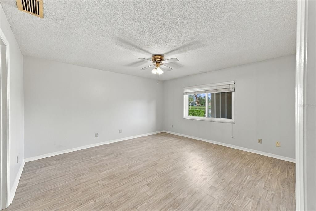 For Sale: $179,900 (2 beds, 2 baths, 1529 Square Feet)